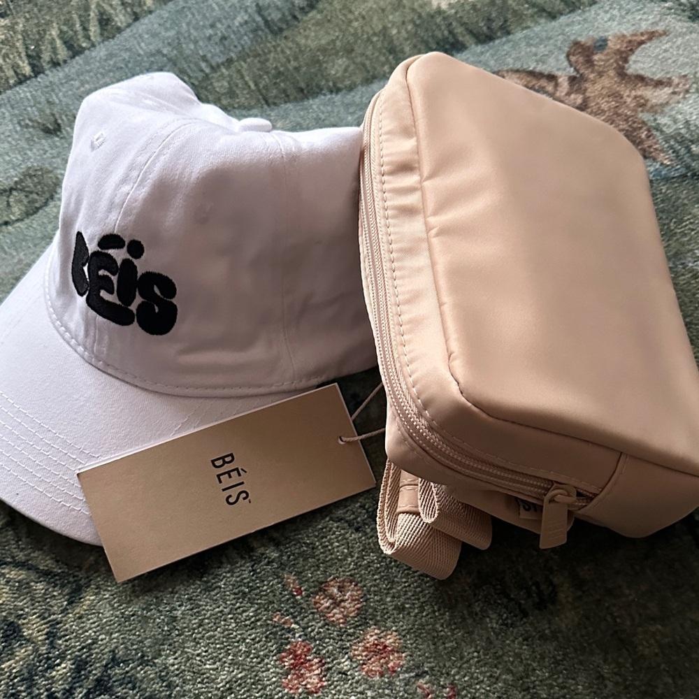 BÉIS “Belt Bag” in Beige + White Cap